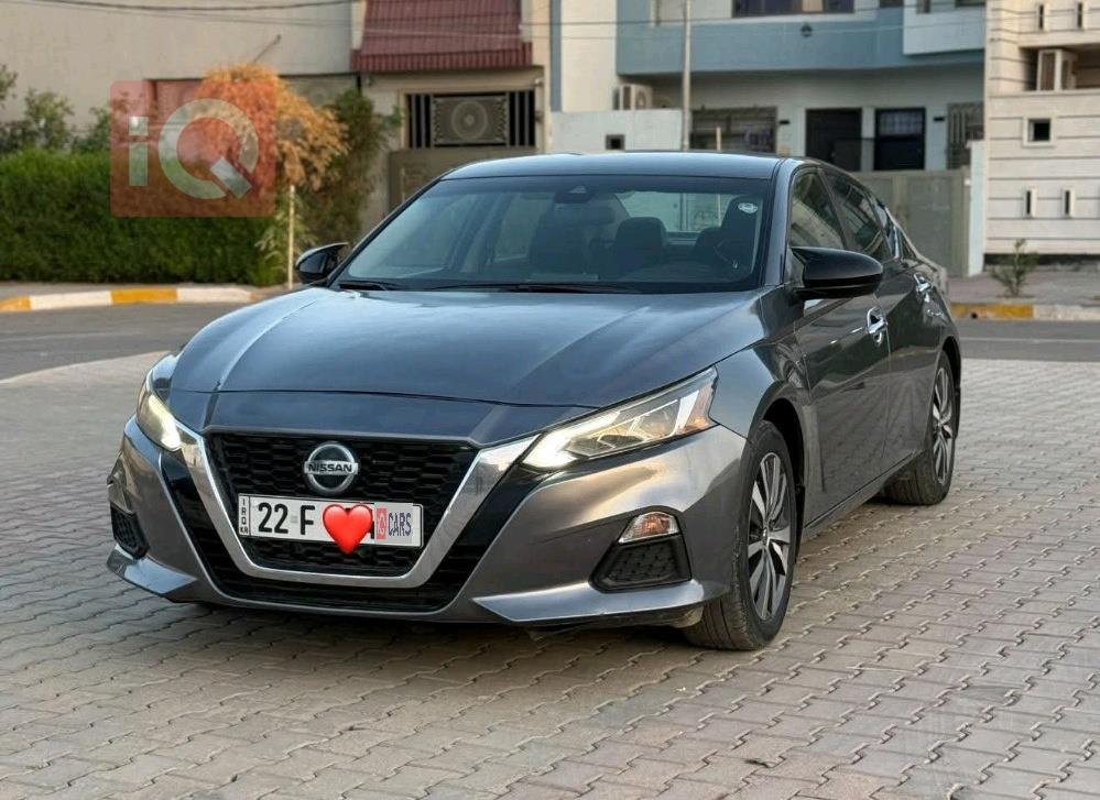 نيسان ألتيما